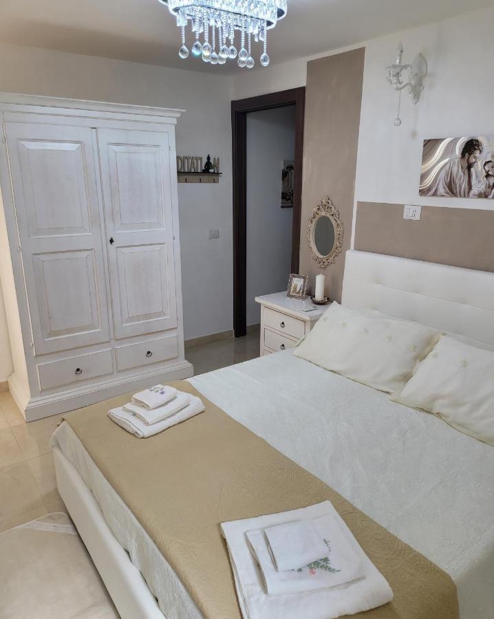 La Casa Delle Rose 1 Holiday home Giba